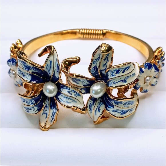 KJL Kenneth Jay Lane Gold/Blue Lily Flower Bracelet - Picture 3 of 9